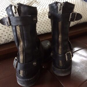 FRYE Veronica Back Zip Short Boots